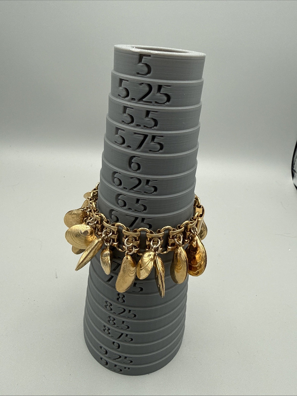 Napier Eugene Bertolli Clam, Oyster & Mussel Shell Gold Tone Charm Bracelet 1980