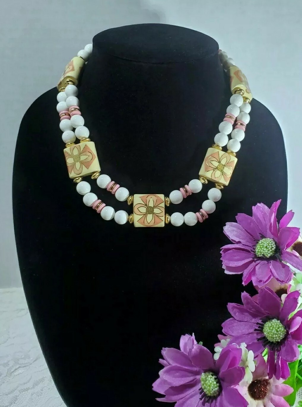 VTG Floral Lucite Bead NECKLACE 2 Strand Cream White Pink GoldTone Japan Stamped