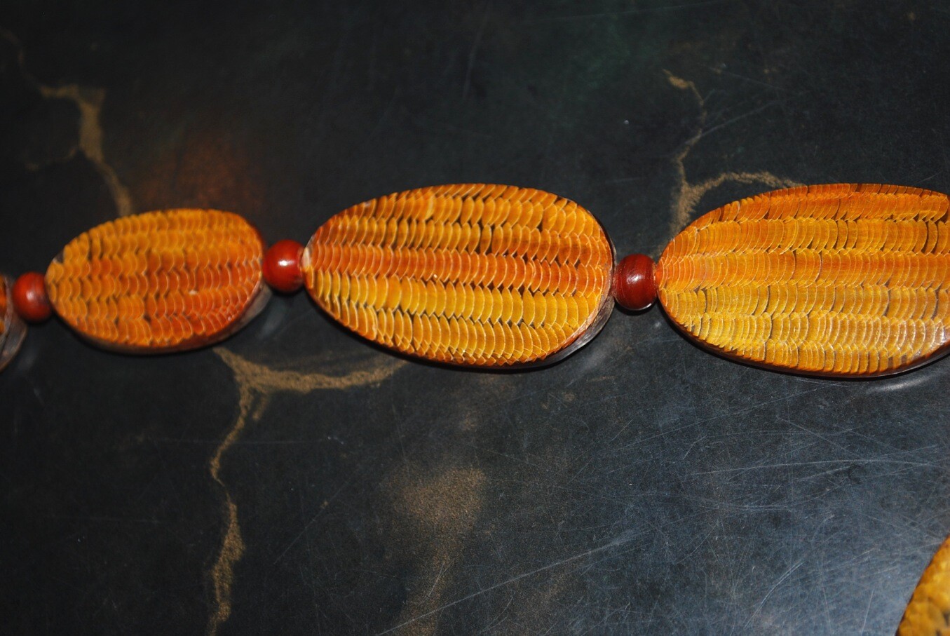 HAND CARVED COW HORN Vintage 25″ Necklace REVERSIBLE Golden Brown Oval Beads