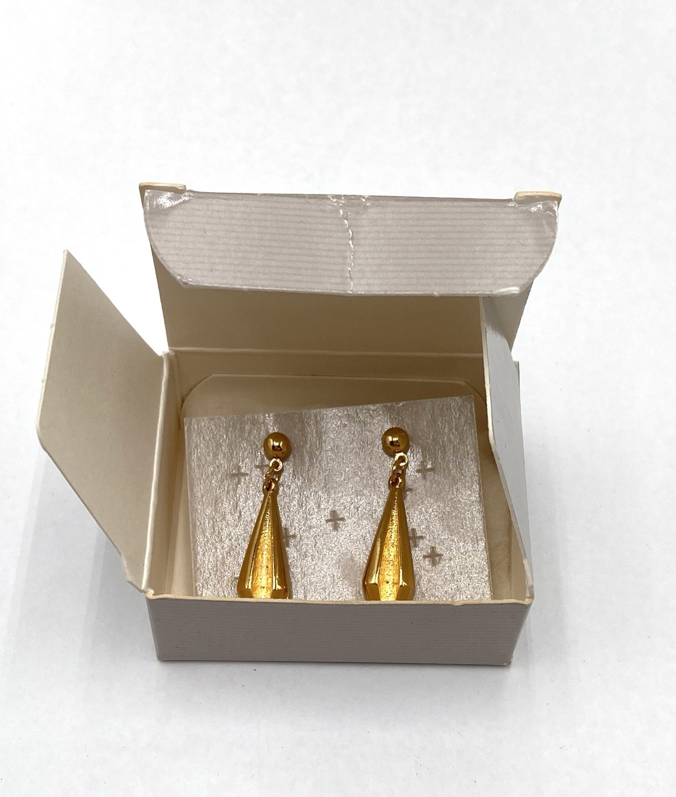 Vintage Avon Gold Tone Textured Long Pointed Dangle Drop Pierced Earrings Modern
