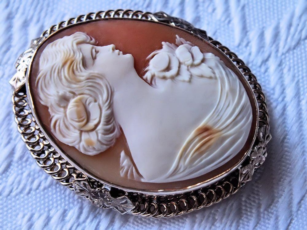 ESTATE VINTAGE 12K GOLD FILLED FANCY FILIGREE SETTING SHELL CAMEO BROOCH *FLORA*