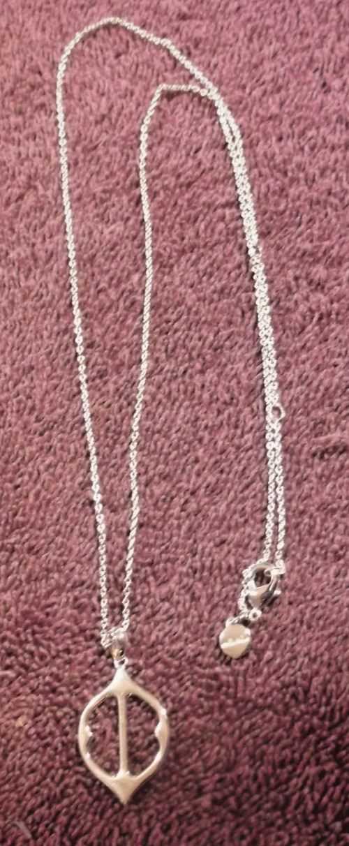 Vintage Stella & Dot Silvertone Abstract Pendant Necklace ~ 23″