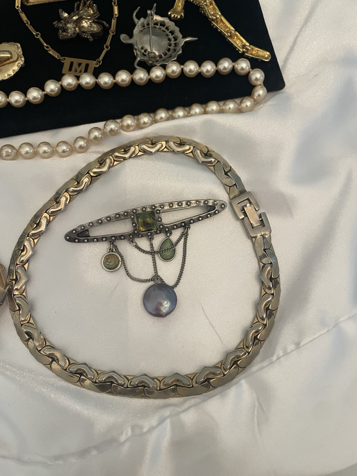 Junk Jewelry FOR CRAFTS WEAR PICS 1 & 2 Necklaces Watches Brooch Some SIGNED #3