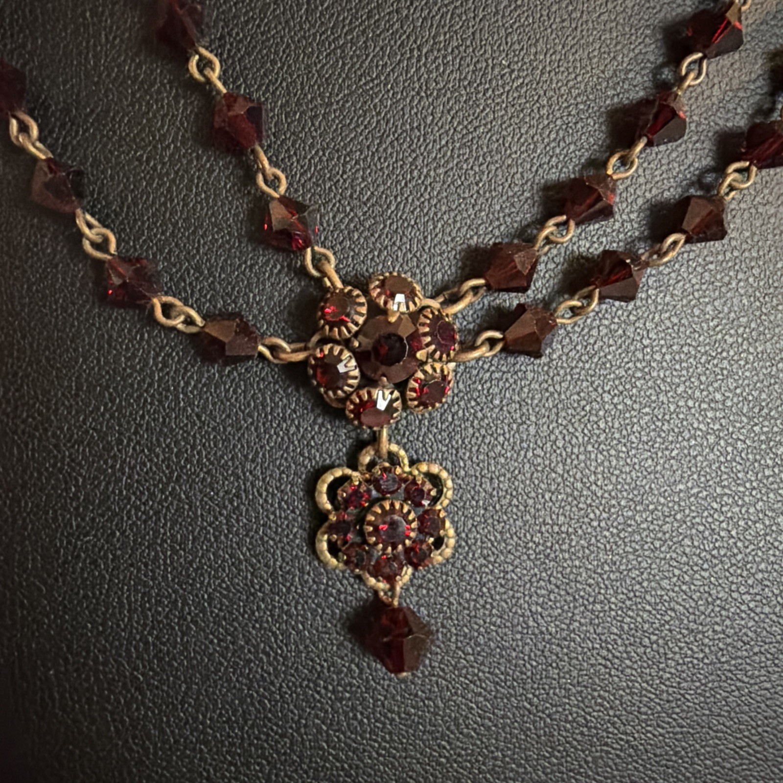 VINTAGE BOHEMIAN GARNET NECKLACE 15.5” Signed