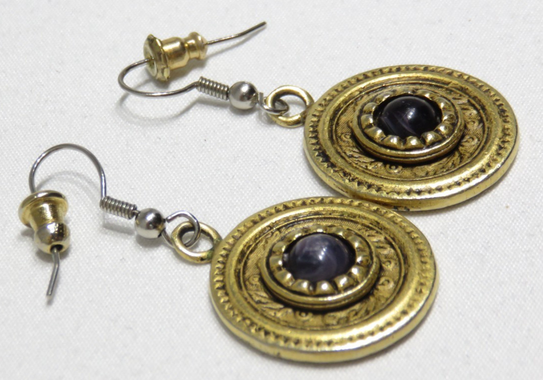 Vintage EH Gold Tone Dark Gem Centered Hook Back Earrings Lot 2416 lisasfinds
