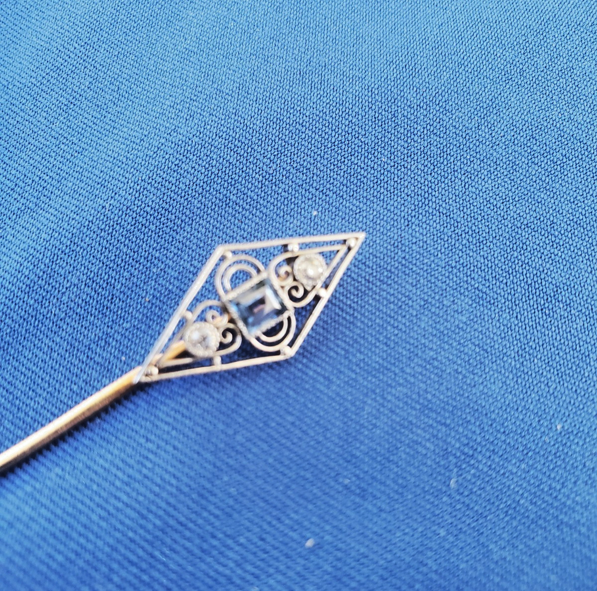 Original EARTH MINED Diamond Deco Pin 1920s Vintage Platinum Sapphire 14K GOLD