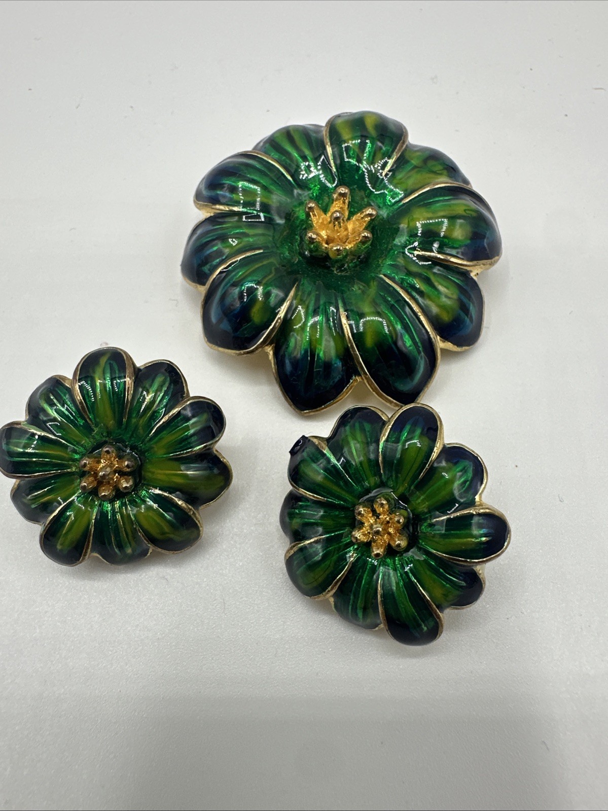 Vintage Green Enamel Set of Brooch and Clip on Earrings. See pics.