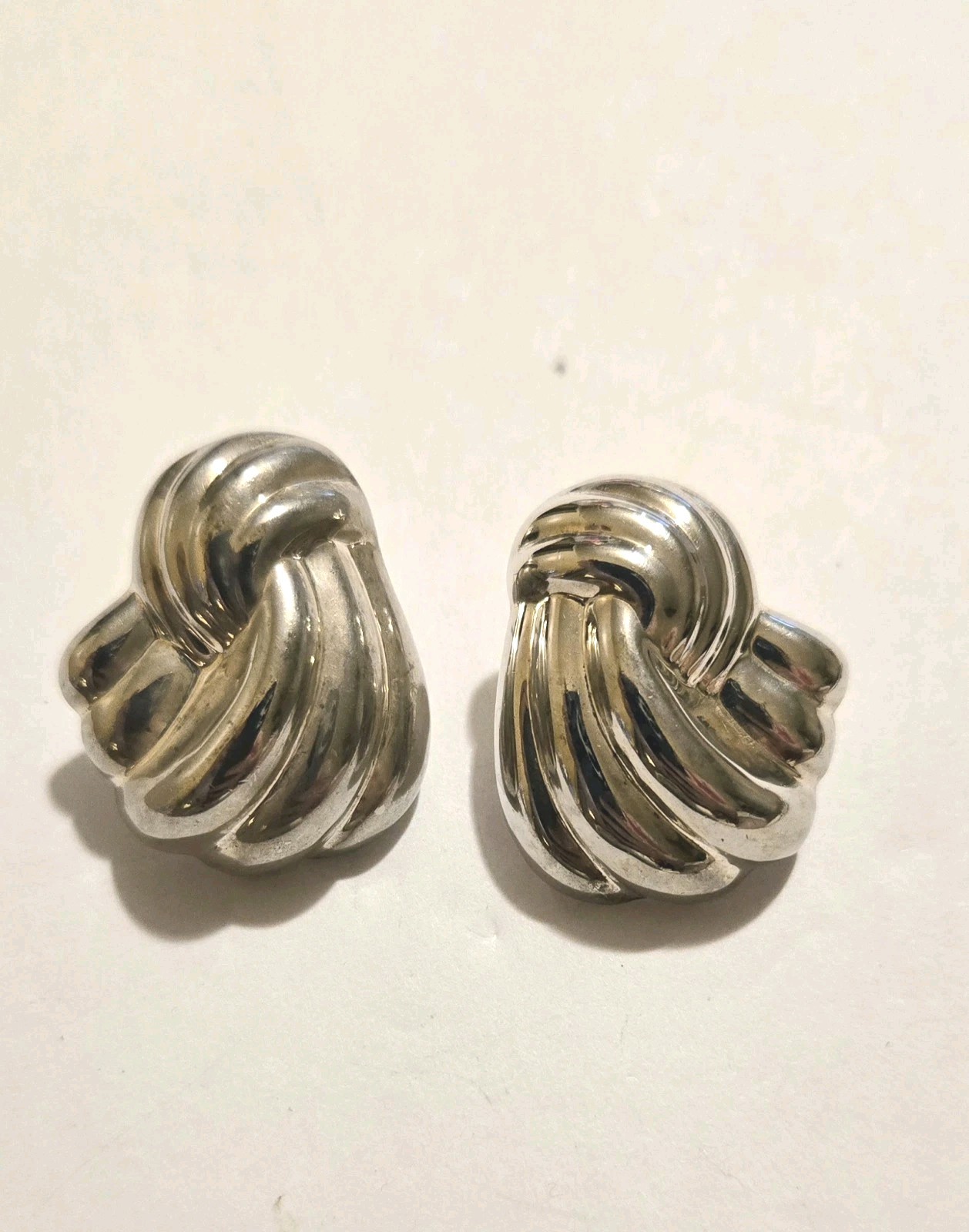 925 Sterling Silver GI Thailand Shell Knot Fan Hollow Earrings No Backs Pierced