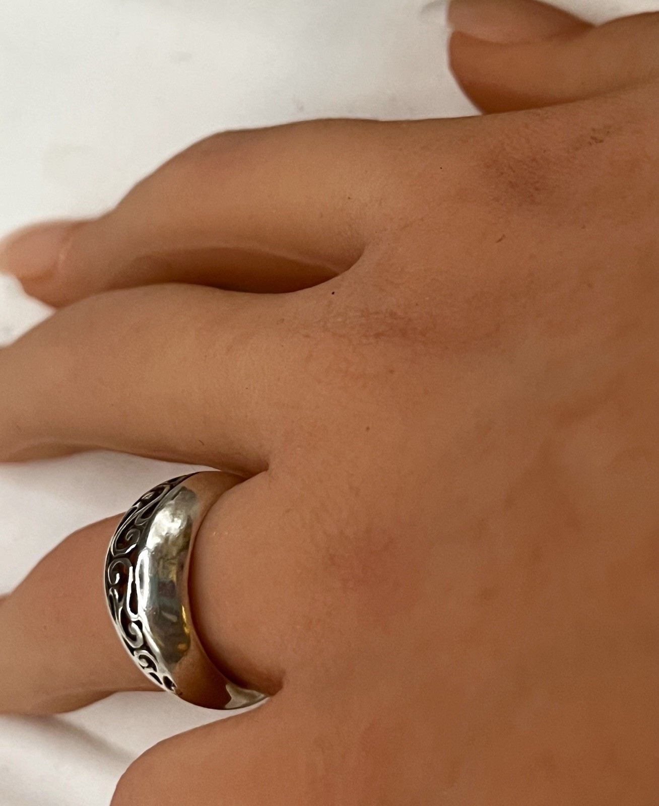 Jezlaine Open Work 925 Sterling Silver VTG. Scroll Dome Band Ring SZ 7.25