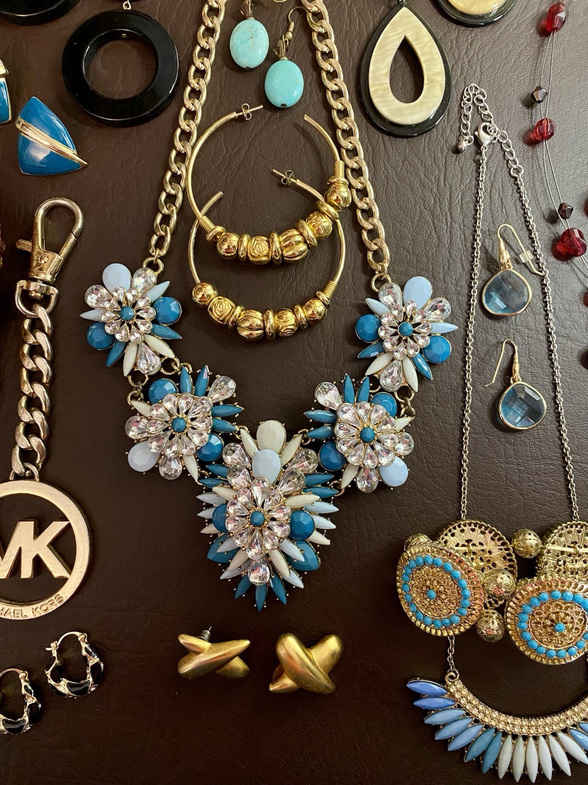 VTG – Modern Jewelry Bracelet Necklace Earring Hair Pin Rhinestone Lot