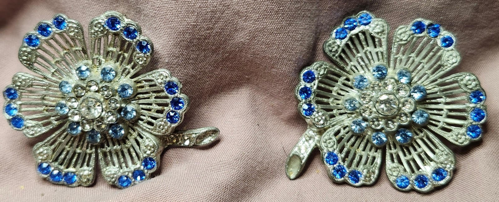 Pair Little Nemo Pansy blue rhinestones Pot Metal brooches Signed LN/25