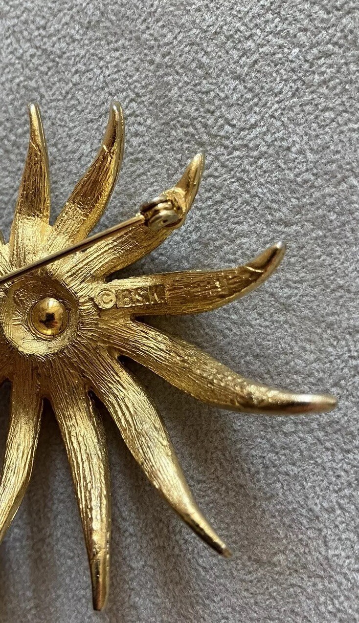 Vintage B.S.K Gold tone Flower Brooch 2.5 Inches New York