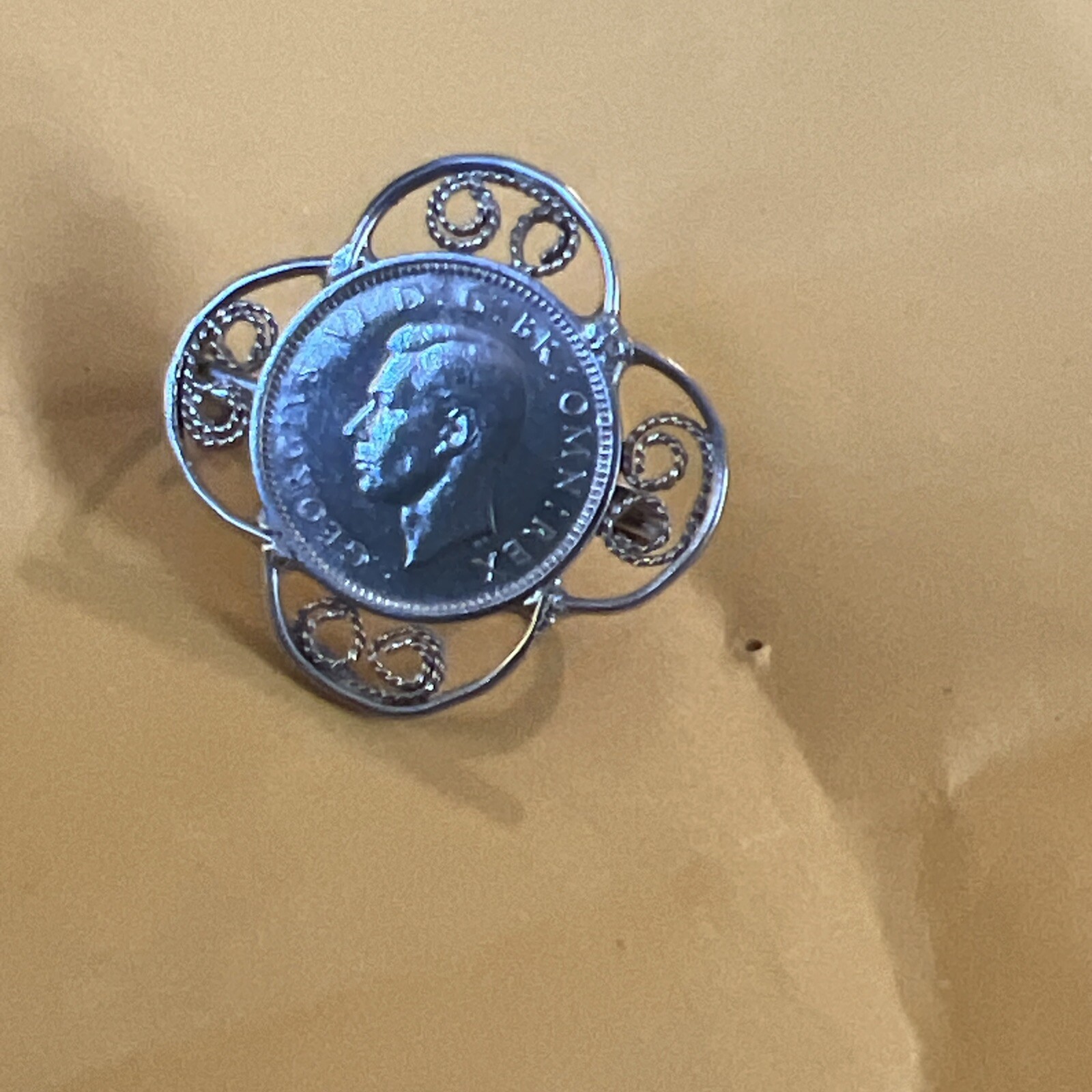 King George VI Sterling Filigree Coin Brooch Pin. England