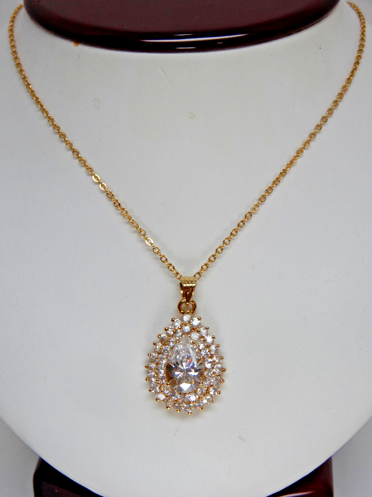 Vintage CZ Layered Teardrop Pendant Gold Tone Necklace 17″ Chain