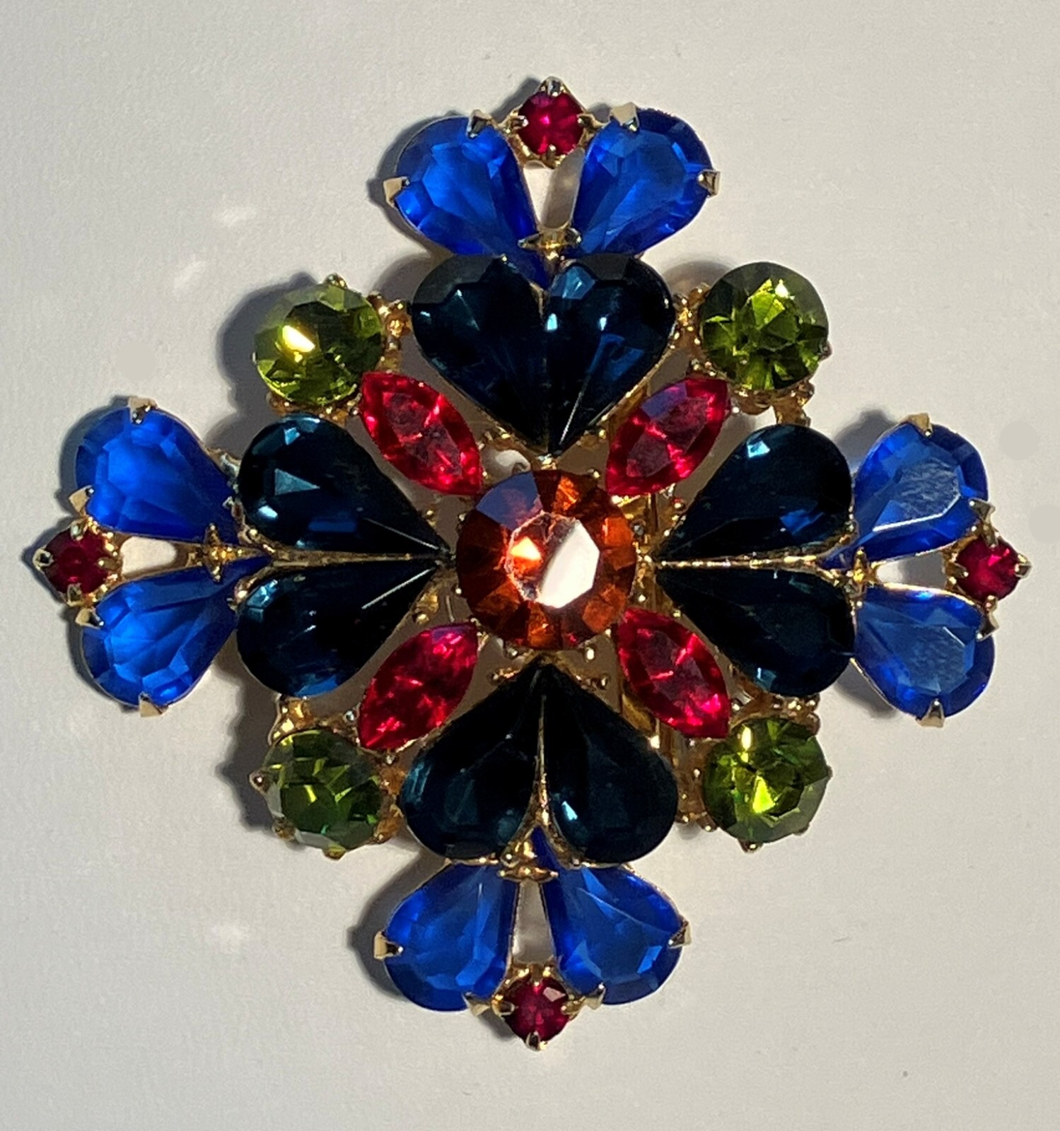 Vintage Edlee Multicolored Rhinestone Brooch – Vibrant and Eye-Catching