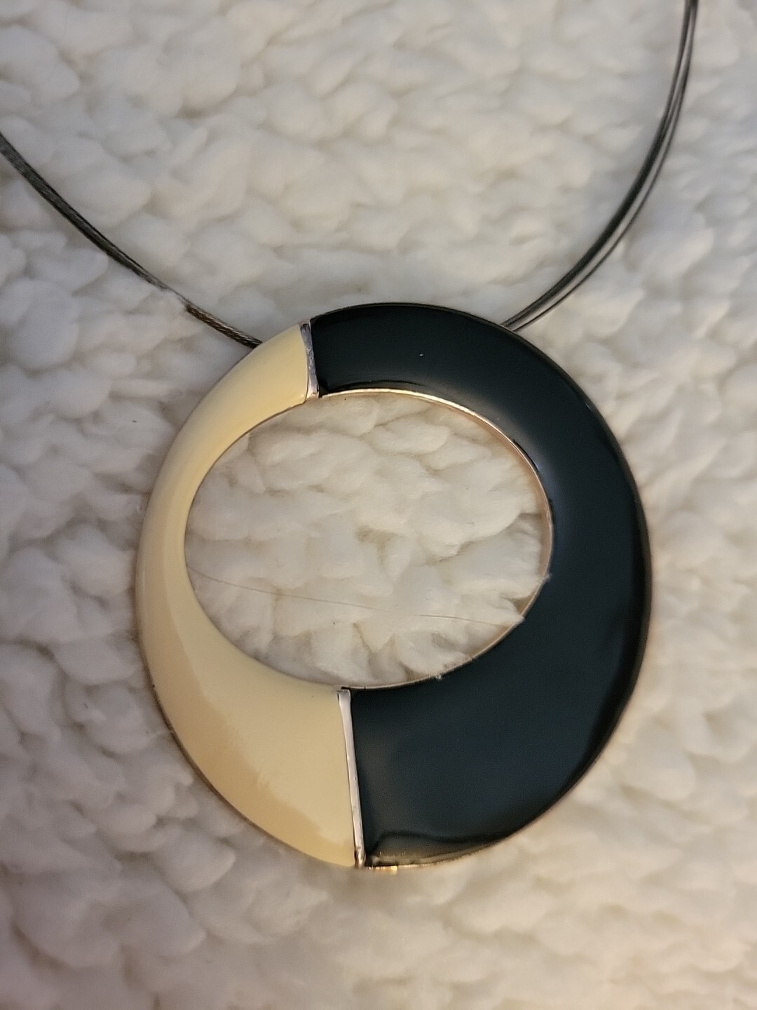 70’s 5 Silver Wire / Cable Necklace With Large Black And White Pendant
