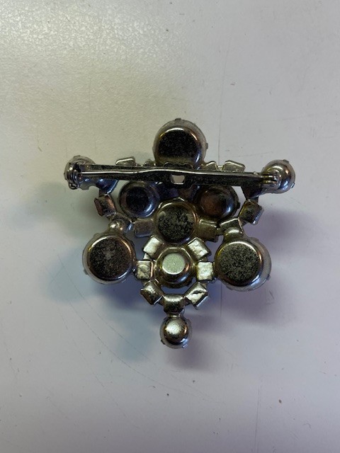 Vintage Clear Stone Pin/Brooch- No Stones Missing