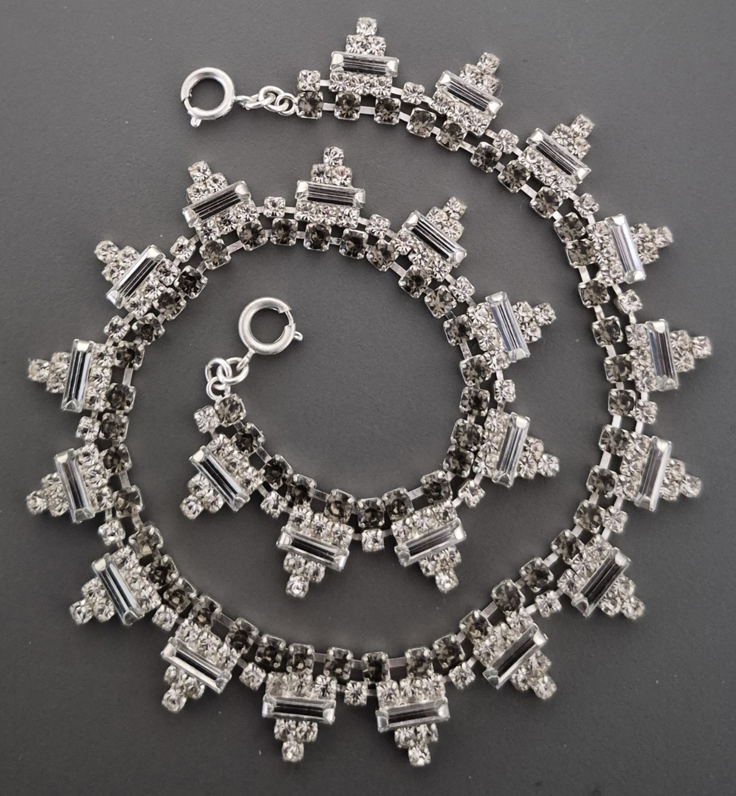 Vintage Deco Revival Necklace – Gray Clear Rhinestone – Silver Tone 16”