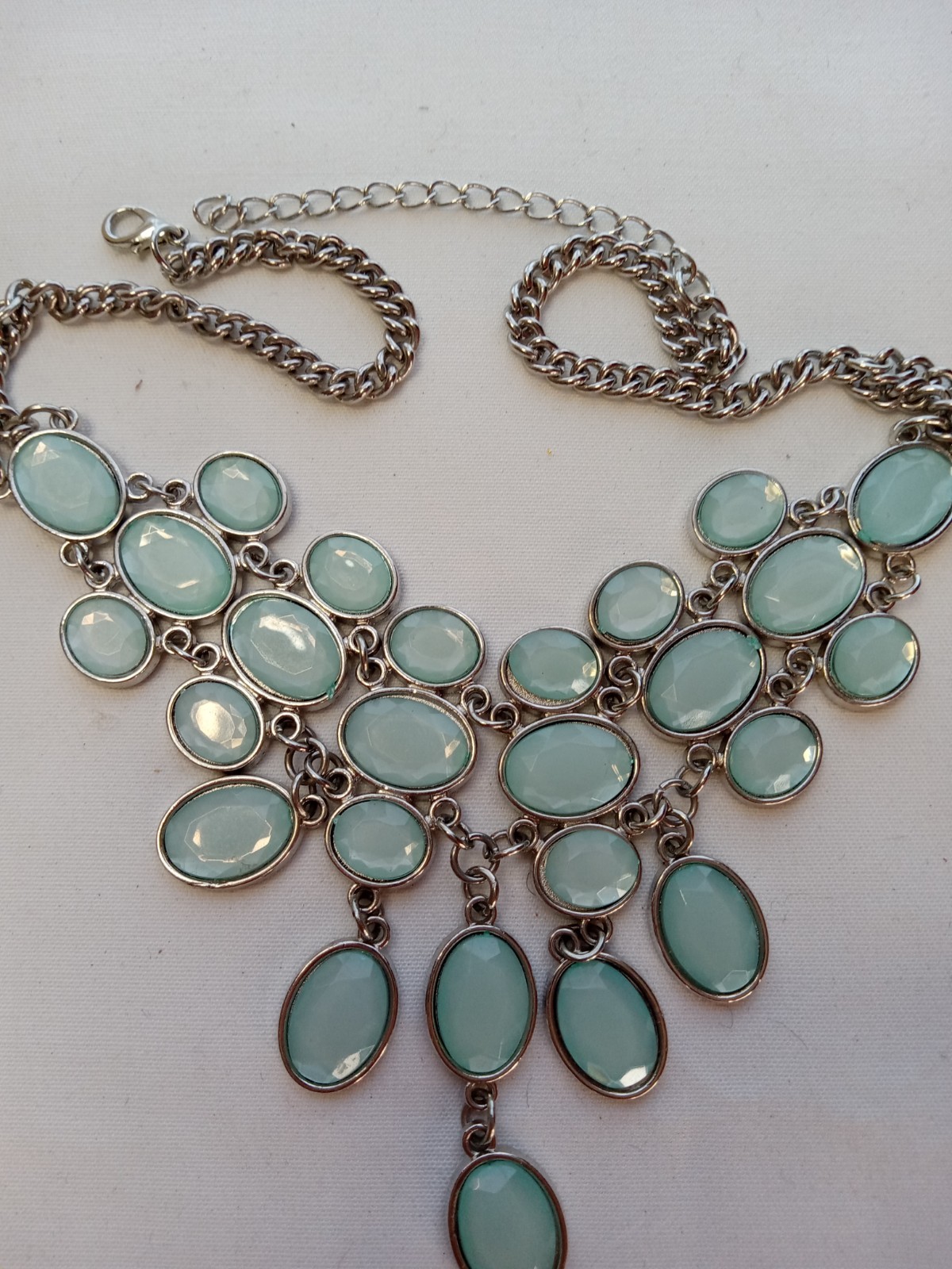 Style: Statement bib necklace / drop fringe collar necklace