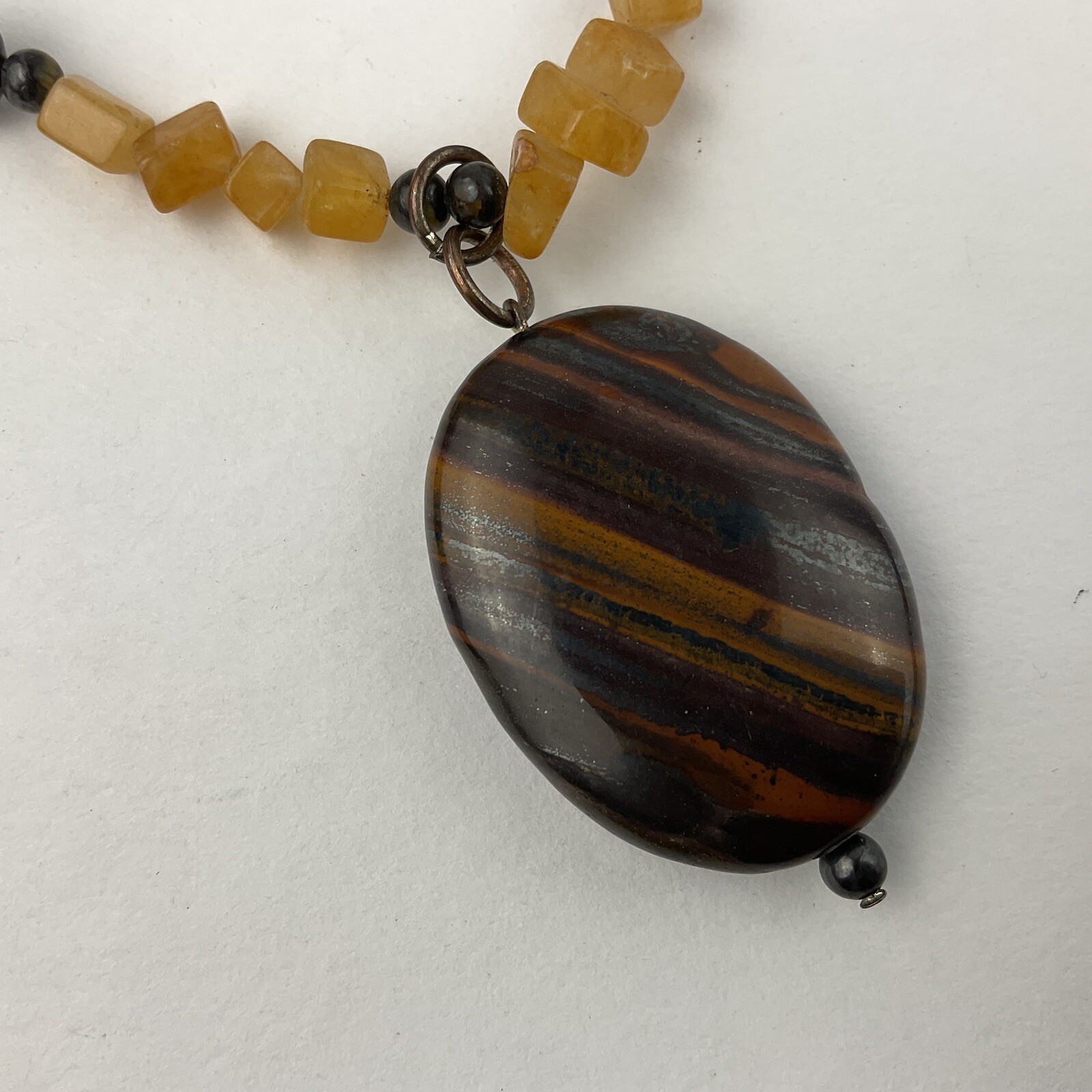 Vtg Genuine Brown Gold Tiger Iron Pendant Yellow Citrine Beaded Necklace Sz 17″