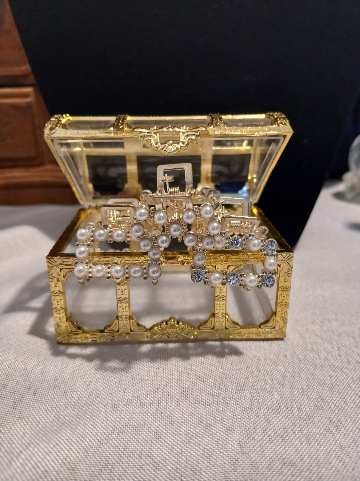 Vtg Treasure Jewelry Box Lot Various Signed & Unsigned High End Pieces Costum