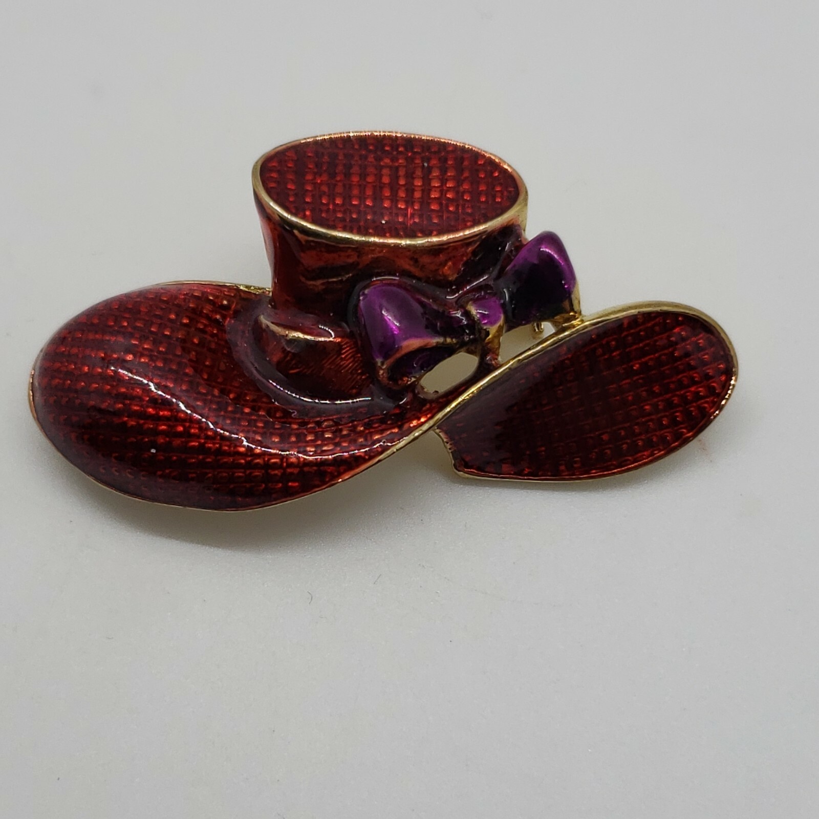 Vintage gold tone enamel Ladies Red Hats brooch pin