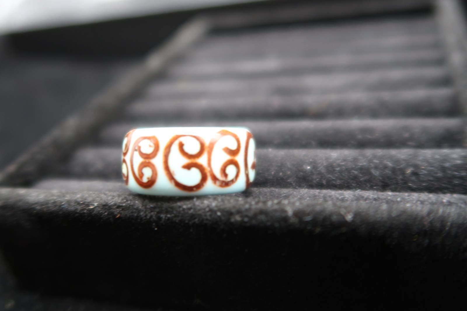 Vtg Enamel Over Acrylic Resin Ring Robin Egg Blue w/ Brown Swirl Accents Pretty