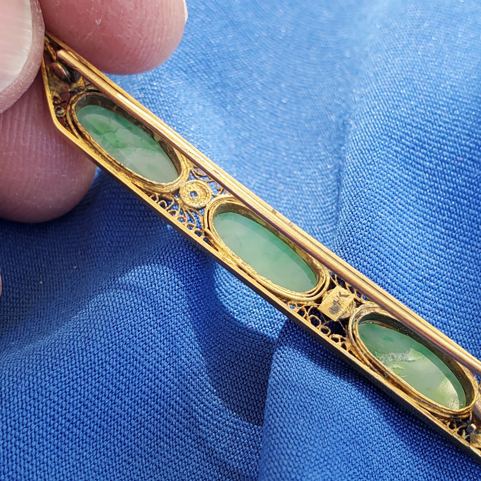 Original EARTH MINED JADE Antique Art Deco Brooch Vintage SOLID 14K GOLD Bar Pin