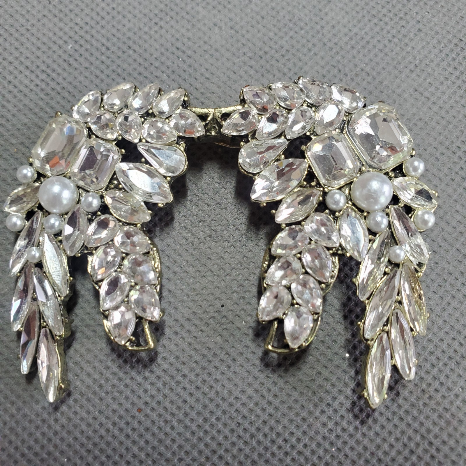 Vintage Clear Rhinestone Faux Pearl Angel Wing Brooch Silver Tone Laurel Pin 2″