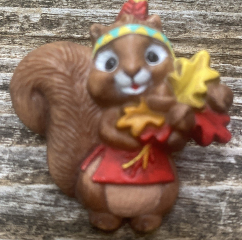 Hallmark Brooches Pins Halloween Witch Pilgrim Bird Fall Squirrel Lot of 3 Vtg