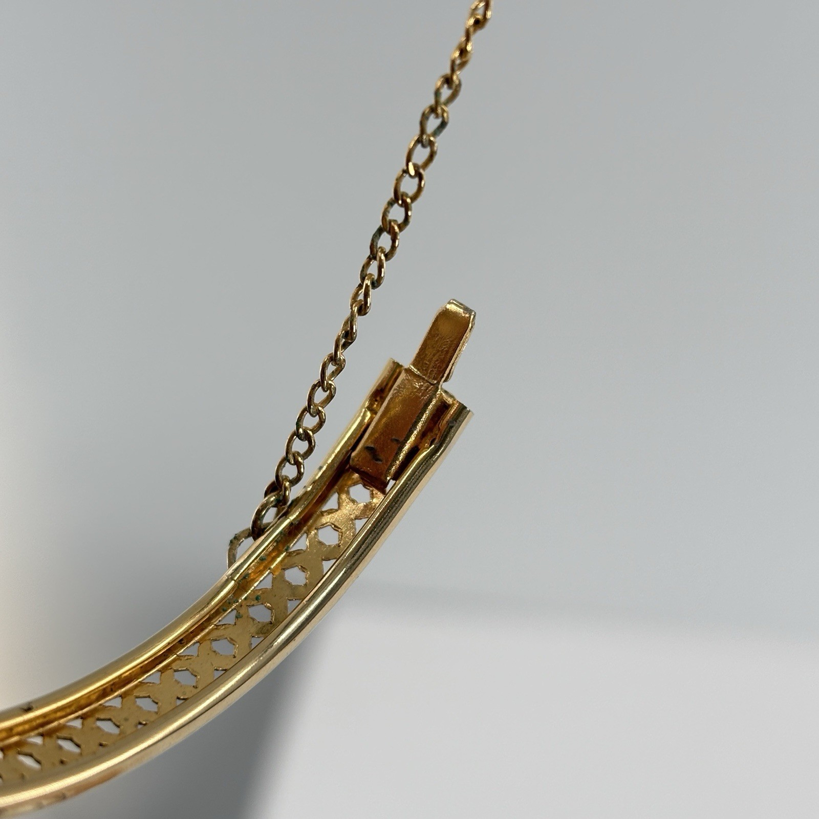 Vintage Florenza Bracelet Bangle Goldtone Filigree Safety Chain Faux Opal