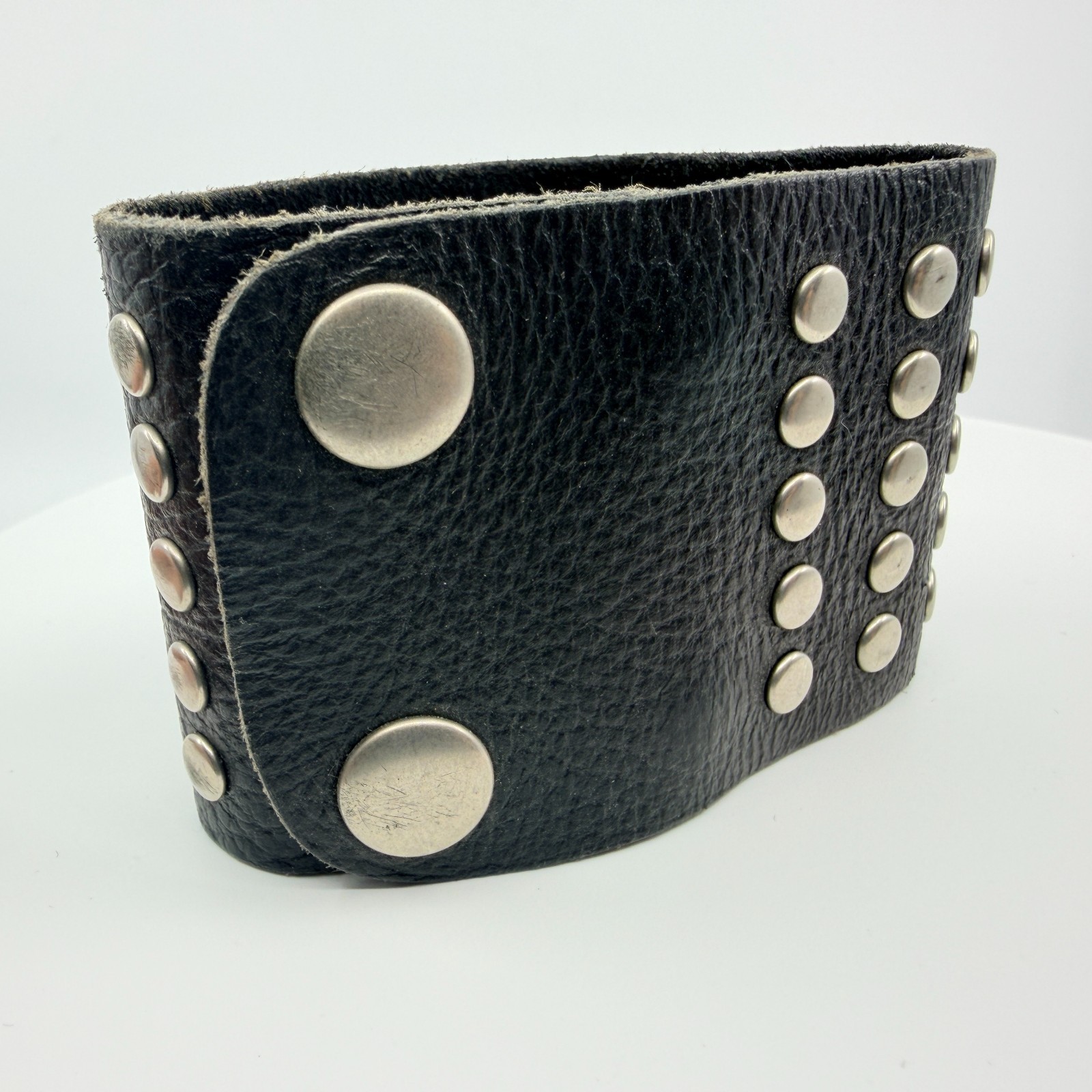 Bracelet Hard Rock Cafe Iron Cross Leather Cuff Black Silver Tone Biker Retro