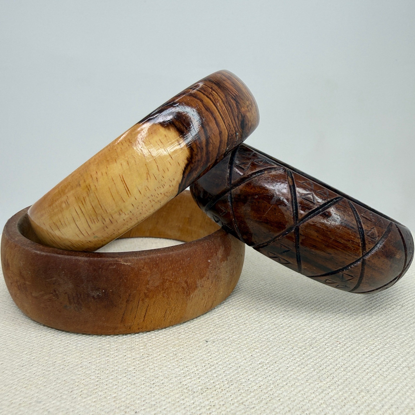 Vintage Wooden Bangle Bracelet Set Natural Rosewood Carved Two-Tone Boho 3pc
