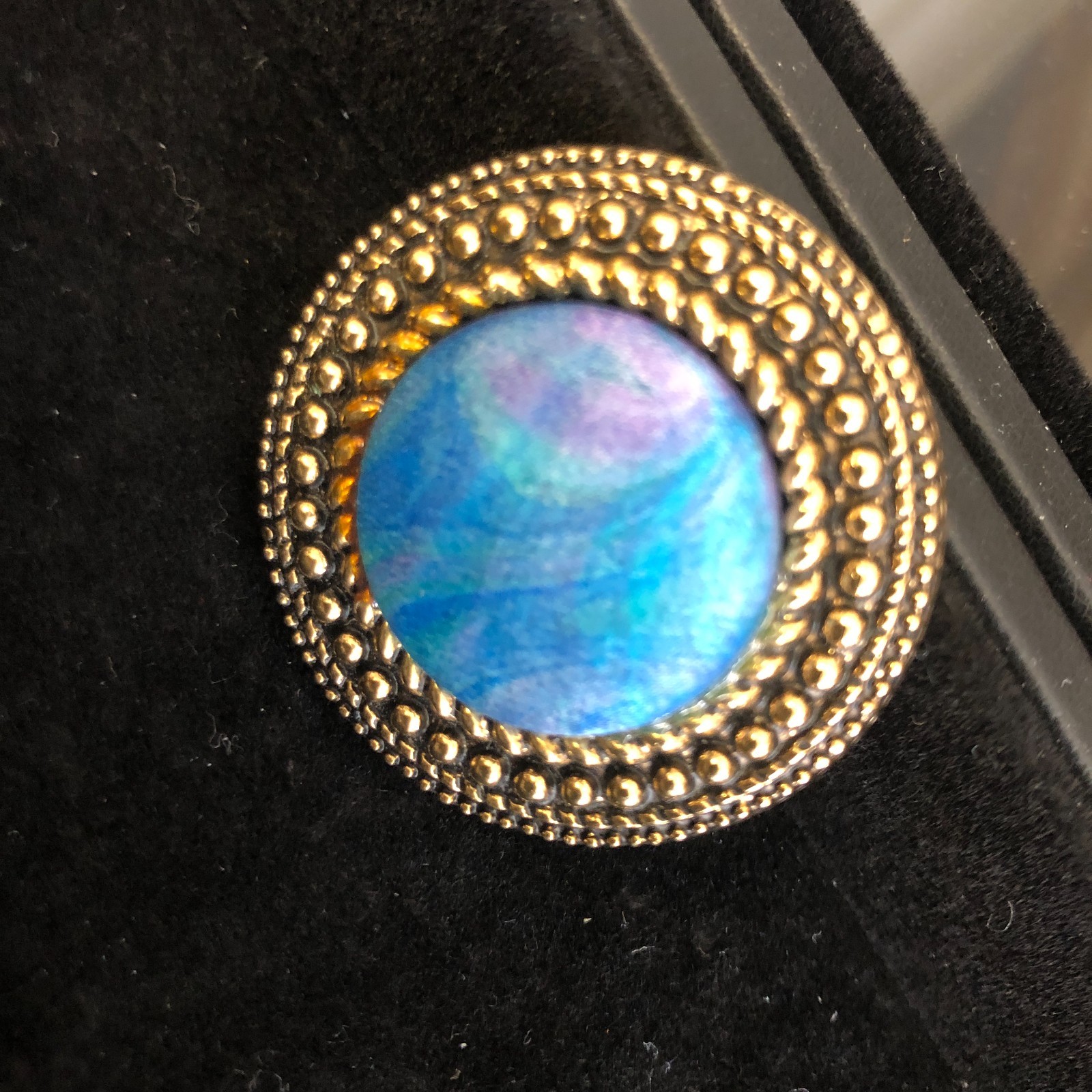 vtg 80s 90s Gold-Tone Scarf Clip 1 1/2″ Blue Pink Swirl Fabric Center