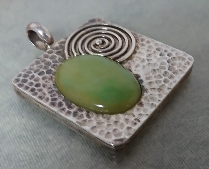Large Square Hammered 925 Sterling Silver Pendant With Green Cabochon Setting