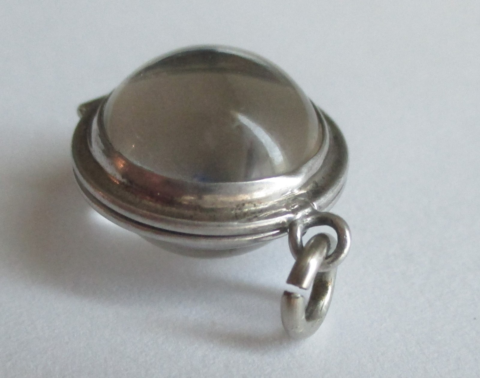 3/4in SMALL VINTAGE STERLING SILVER GLASS ORB LOCKET CHARM POOLS OF LIGHT STYLE