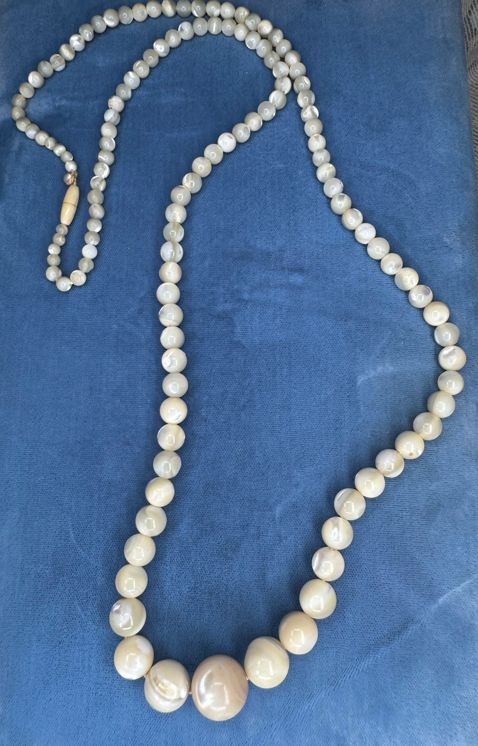 Antique Natural Mother of Pearl Graduated Bead 30” Necklace Hidden Barrel Clasp