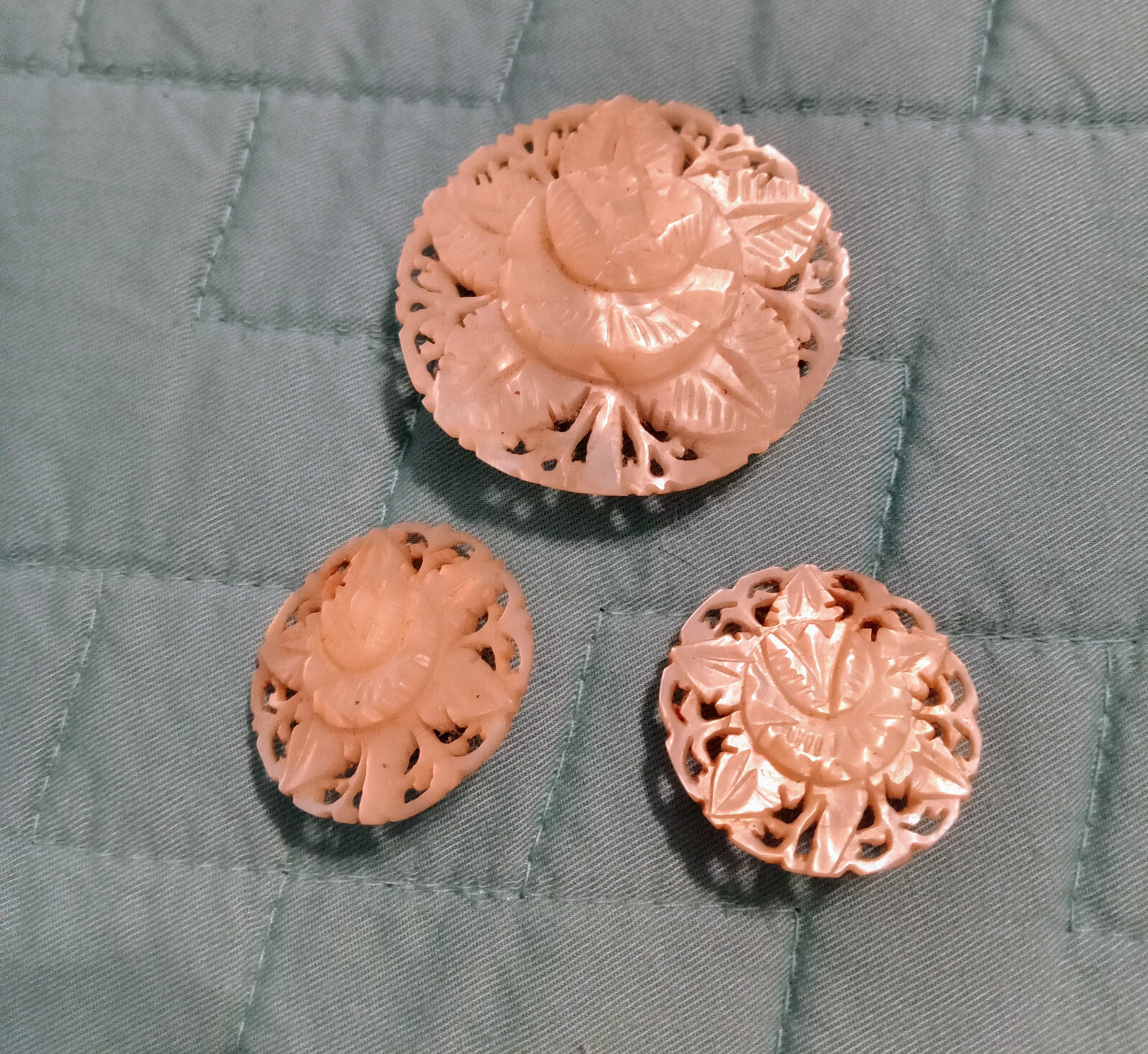Vintage Mother Of Pearl Brooch and Earrings