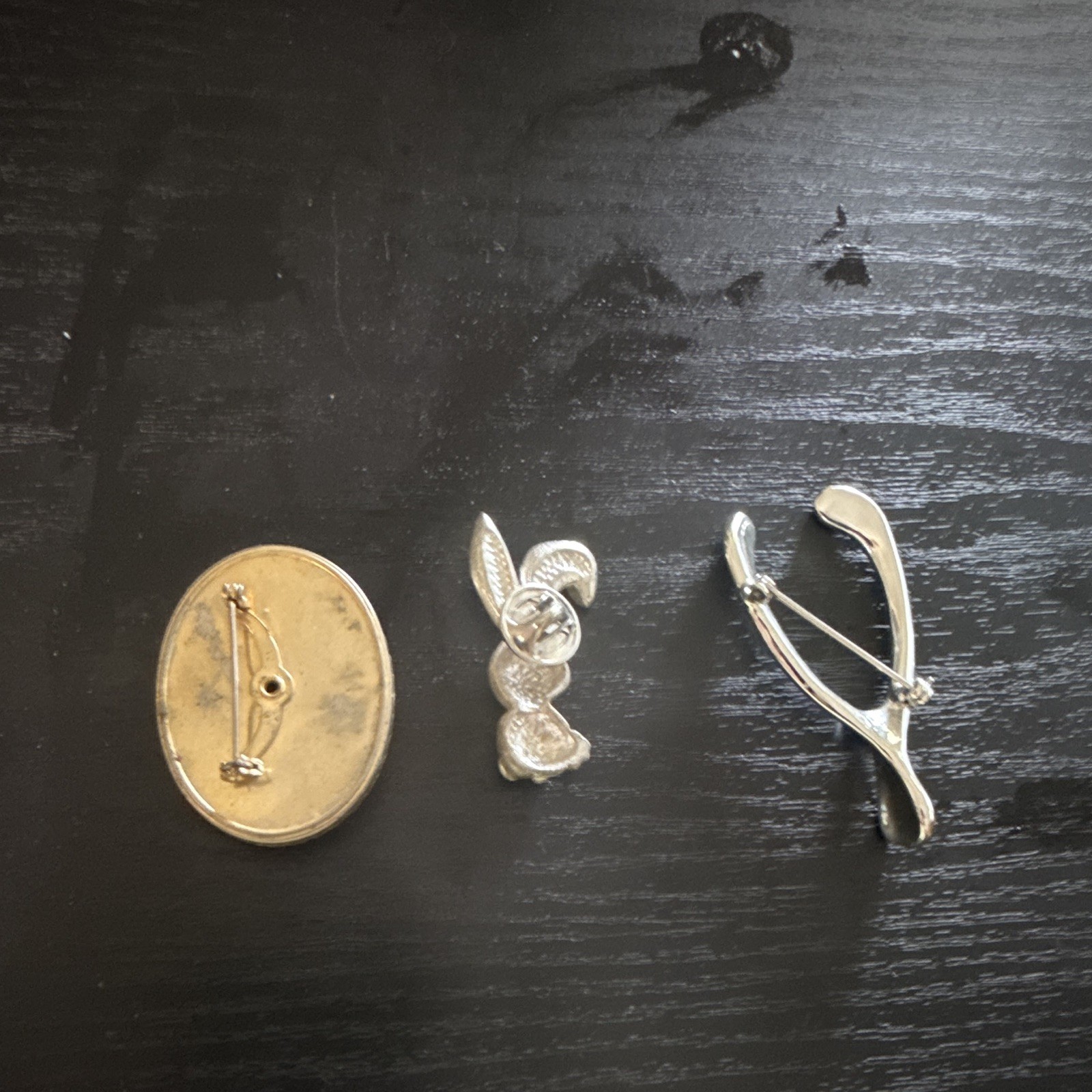 Mixed Lot 3 Pins/Brooches Floral Oval Bunny Rabbit Wishbone Mixed Metals