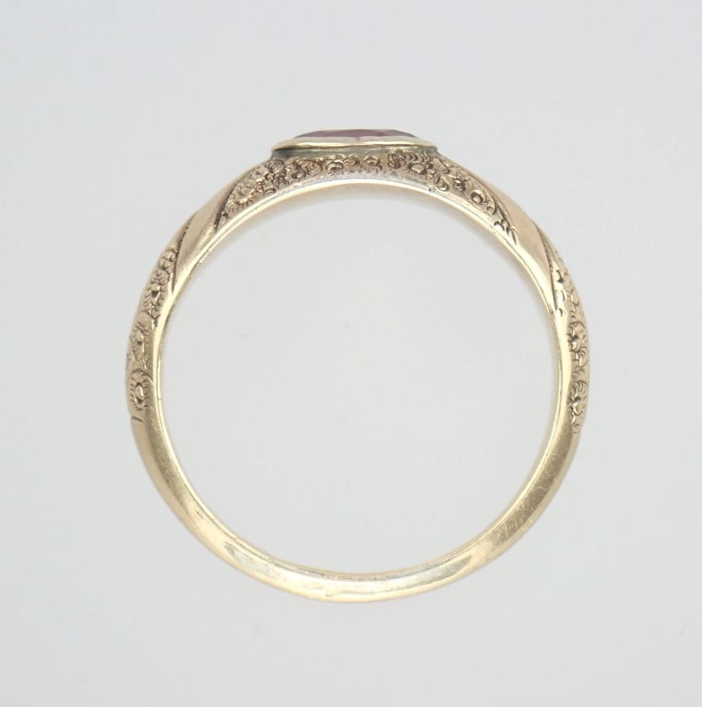 Pretty Antique Victorian Solid 9K Gold Garnet Floral Scroll Band Ring Size 5.25