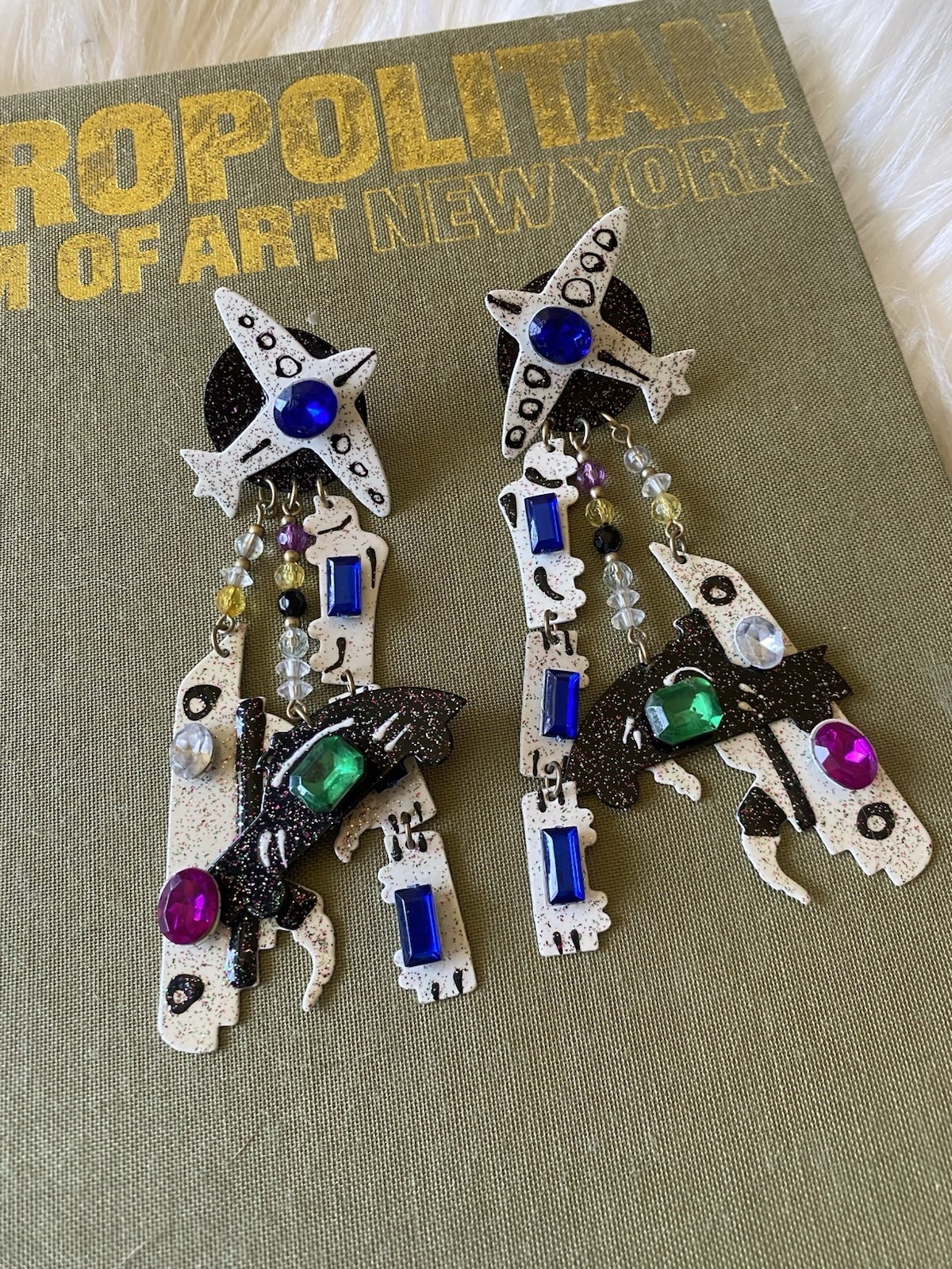 RARE VTG 80s AIRPLANE Travel Theme Statement Earrings Jewel Glitter Hipster CAMP
