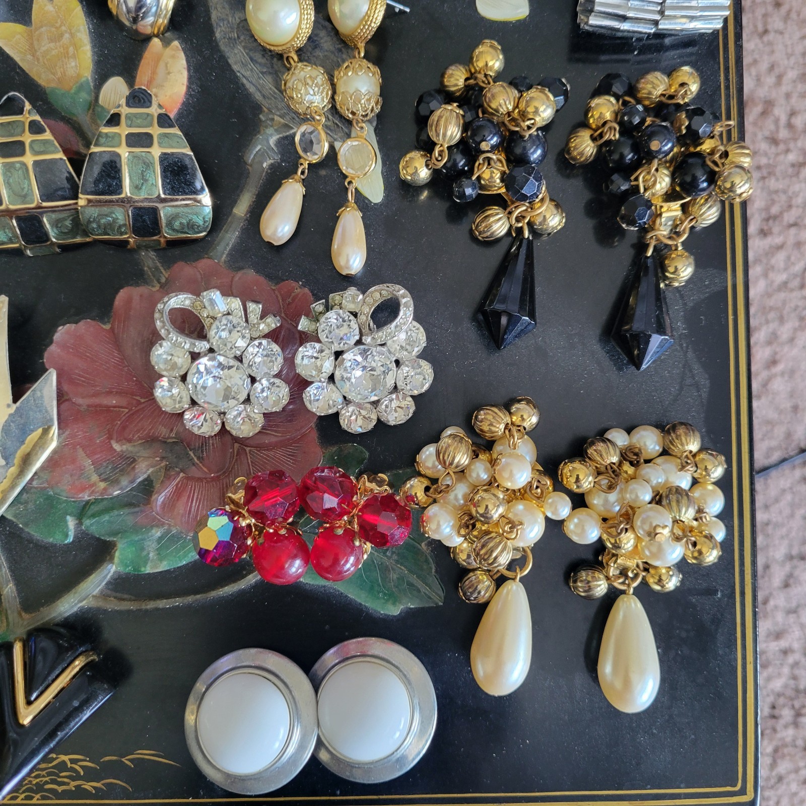 VINTAGE LOT 18 PAIRS OF COSTUME EARRINGS + OTHER JEWELRY ASSORTMENT-NICE