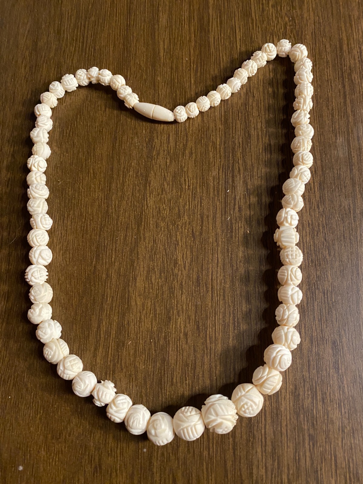 Vintage Hand Carved Bleached Graduated Bead Necklace 18″