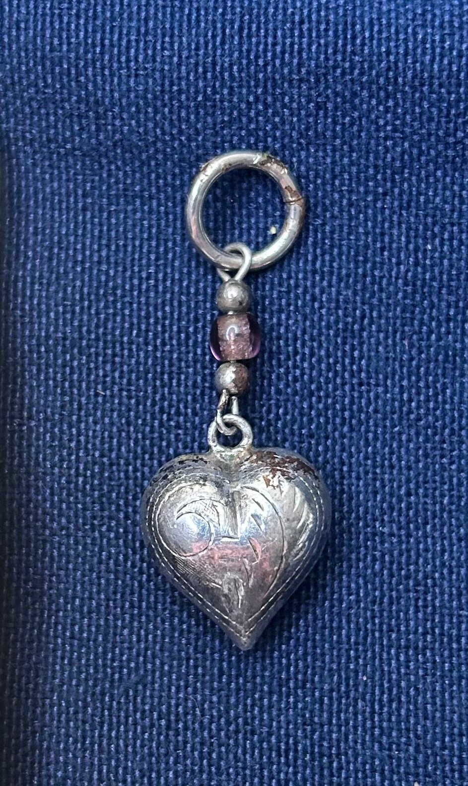 Vintage Heart Pendant Silver-toned