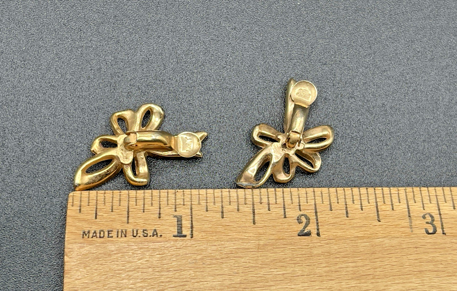Vintage Gold Plated Ribbon Clip On Earrings Signed Maker’s Mark Is Unreadable