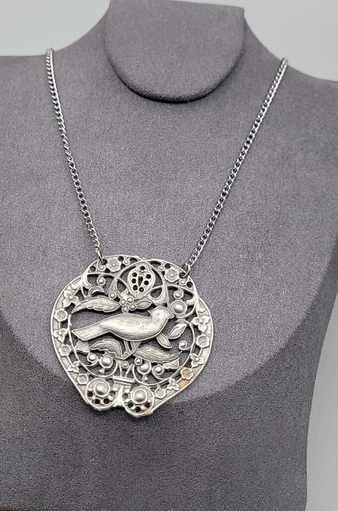 Vintage Bird Floral Pendant Silver Tone Filigree Open-Work Design 18″ Chain