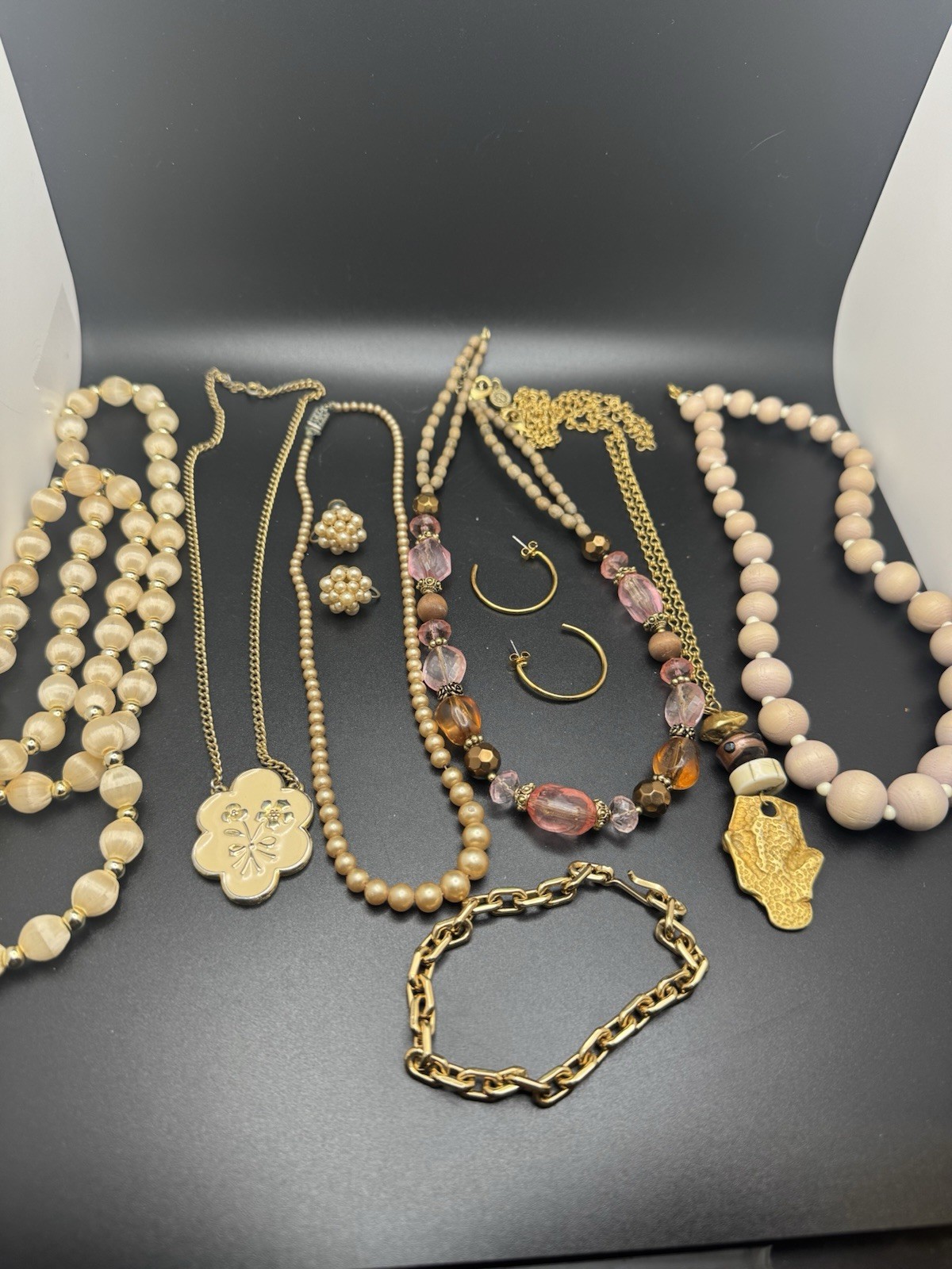 Vintage Estate Jewelry Lot Necklaces Earrings Bracelet Beaded Gold Tone