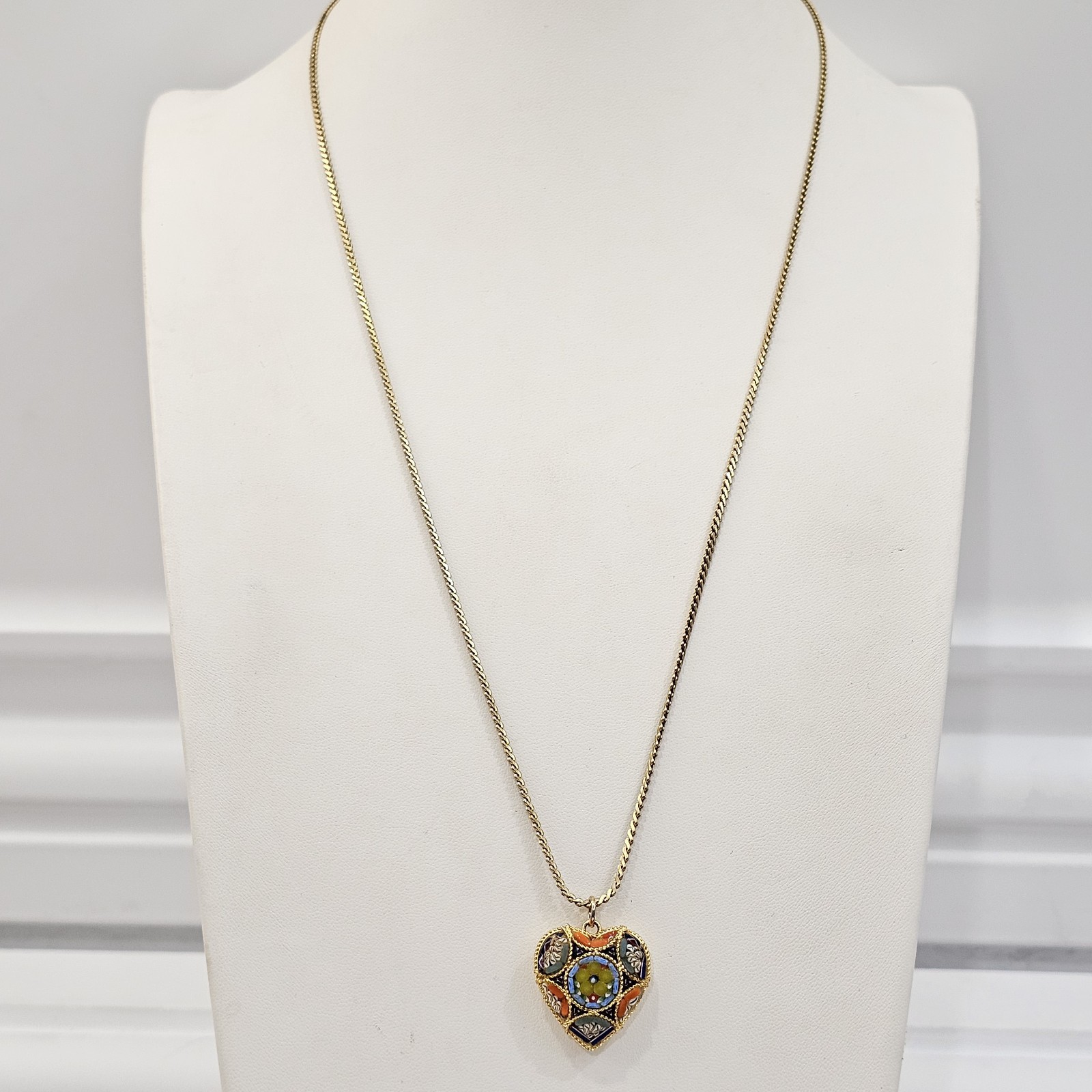 Vintage Micro Mosaic Heart Pendant Necklace Gold Tone Serpentine Chain 24″