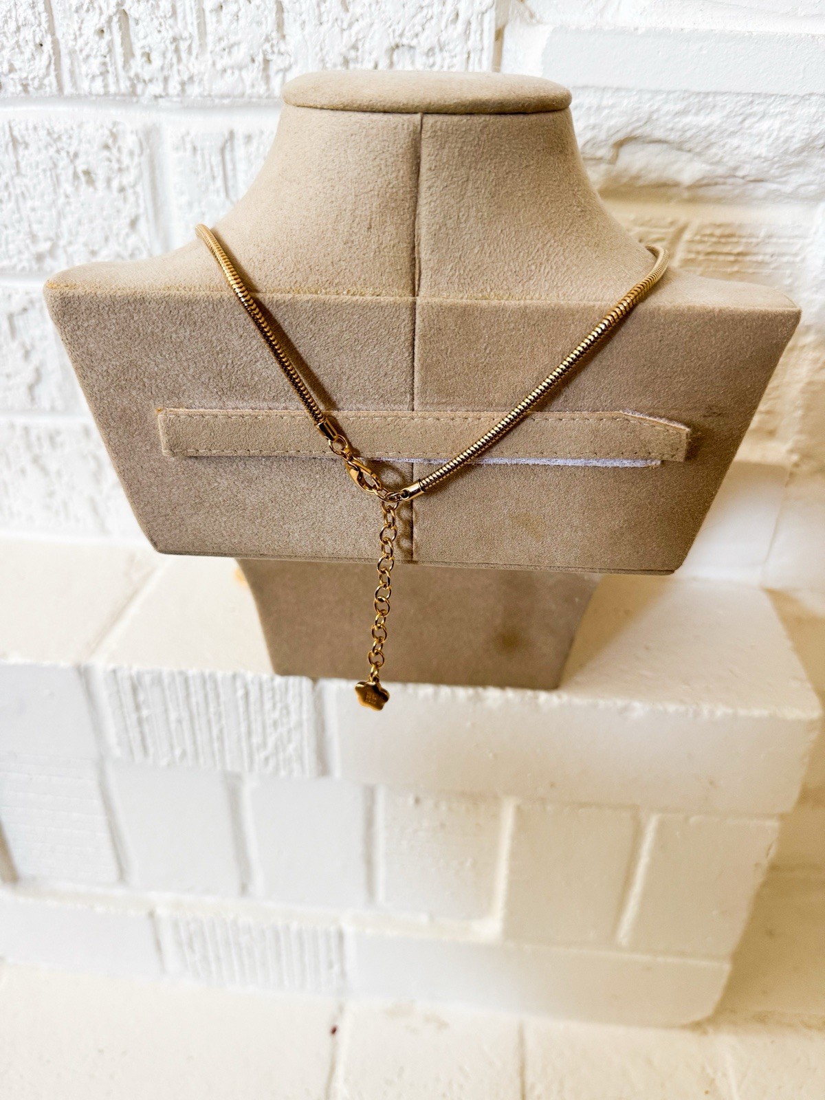 Vintage Givenchy Ave George V Paris Gold Tone Square Logo Pendant Necklace