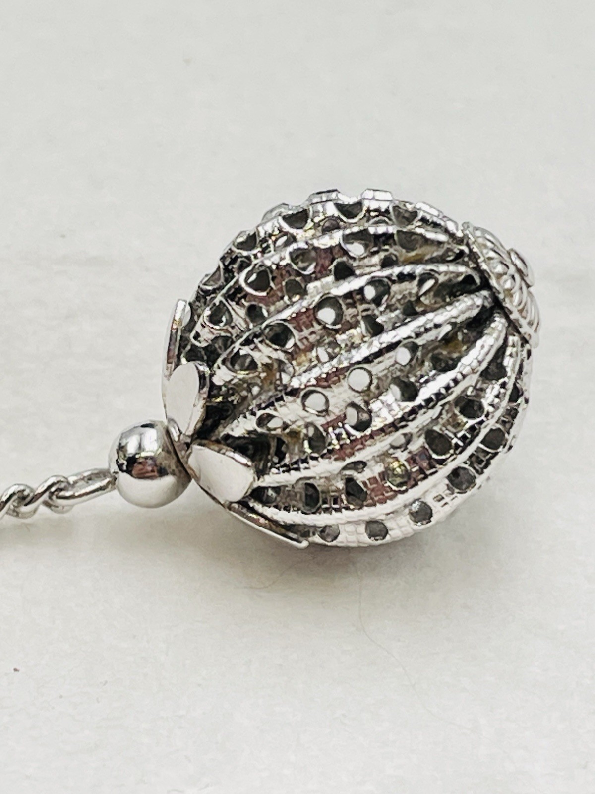 Vintage Sarah Coventry Filigree Silver Tone Ball Chain Dangle Drop Clip Earrings